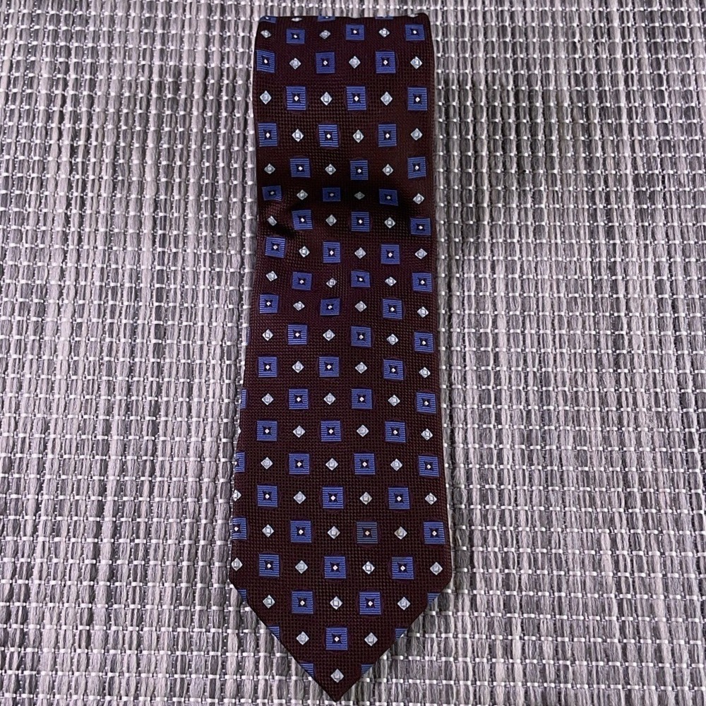 Tasso Elba Mens Silk Tie Burgundy Blue Geometric Square Pattern Hand Made